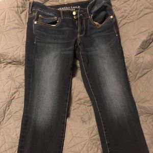 American Eagle crop. Size 8. Never worn